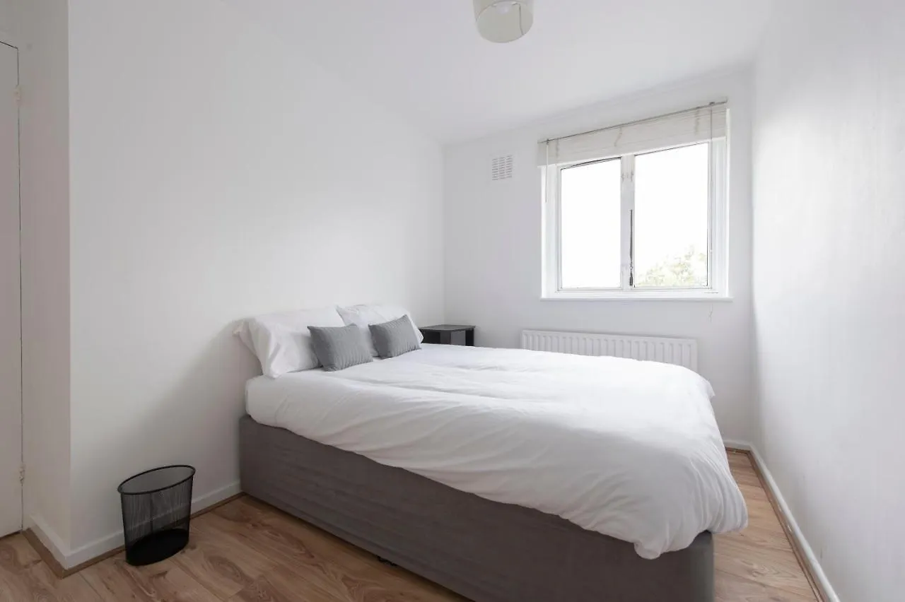 Modern Luxury Apartment By Mile End 伦敦 英国